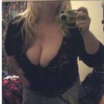 Femme cougar au gros seins cherche une jeune homme